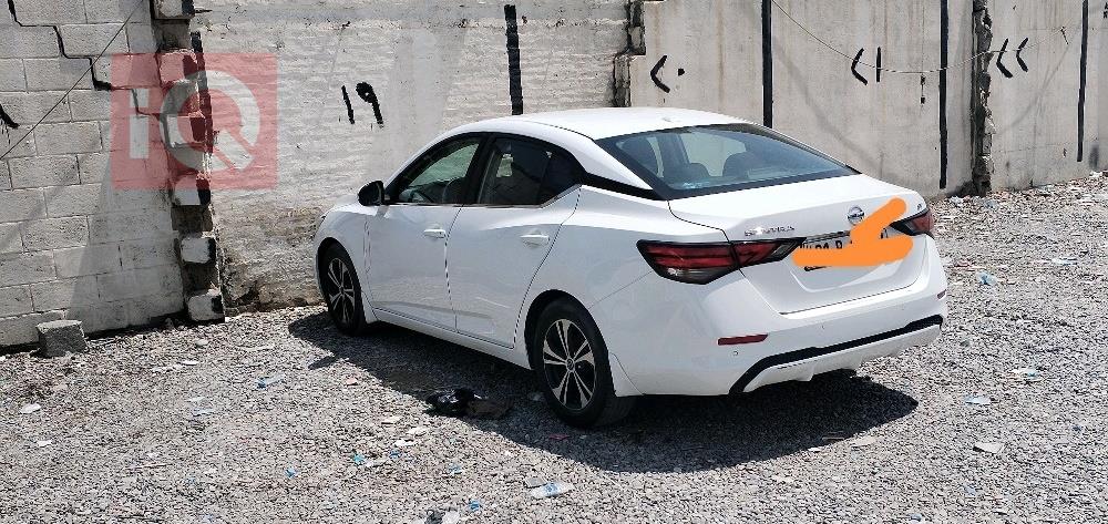 نيسان سنترا